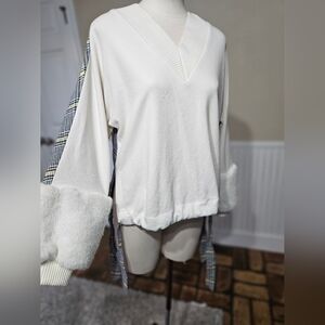 Faux Fur Sleeved Sweater, White Front, Houndstooth in Back, Oversized, Sz S/M